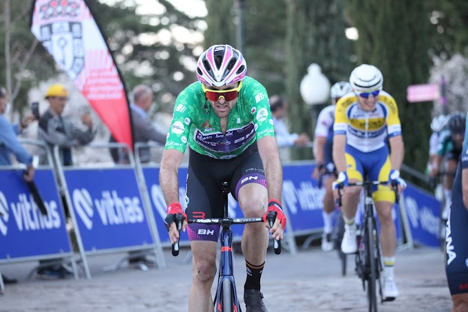 Ander Okamika se quedó a 5 segundos del liderato, en la Vuelta a Andalucía