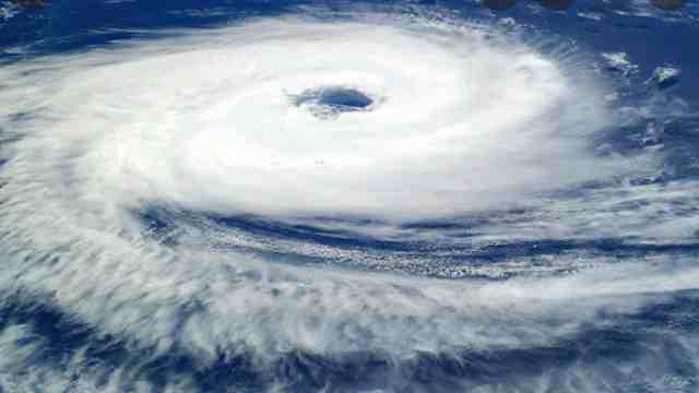 Cabinet Secretary holds a meeting of NCMC for the impending cyclone