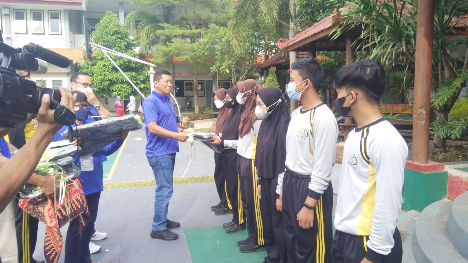 Alumni SMPN 1-SMAN 1 Kebumen Adakan Temu Alumni, Dihadiri Perwira TNI-Polri