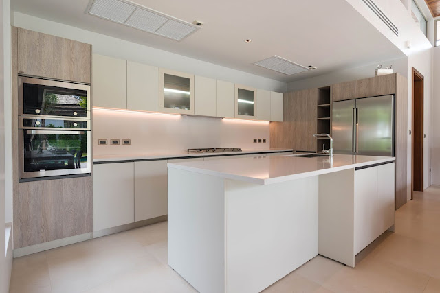 Kitchen benchtop installation