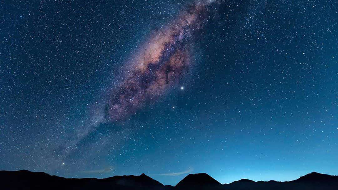Paket Wisata Milky Way di Gunung Bromo 2 Hari 1 Malam