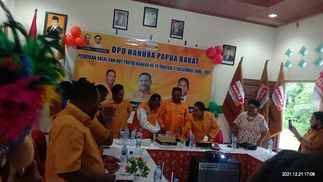 DPD dan 13 DPC Rayakan HUT Ke 15 dan Natal  Partai Hanura Papua Barat