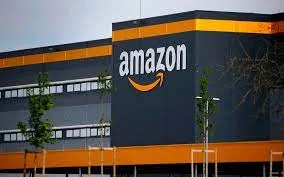 It reached one billion euros Why did an Italian authority impose a huge fine on "Amazon"?  Italy's competition regulator Thursday fined Amazon more than 1,128 billion euros for "abusing a dominant position" by discriminating against sellers who did not use its logistics.  This is one of the largest fines that a country has imposed for practices deemed anti-competitive against one of the US tech giants targeted in several countries.  "Amazon has harmed rival operators in e-commerce logistics," the authority said in a statement. In response to a question by Agence France-Presse, the American company expressed its "strong opposition" to this punishment, which will be appealed against. It also considered that "the fine and the proposed corrective measures are unjustified and disproportionate."  And the Italian competition regulator said Thursday that Amazon's dominant position in the Italian market "enabled it to promote its logistics services to active sellers on its platform at the expense of competing operators."  It added that sellers who do not use Amazon's logistics service are denied "a range of essential benefits to make (their products) visible and improve sales prospects".  By doing so, the US company "caused harm to competing e-commerce logistics service providers by preventing them from presenting themselves to online sellers as providers of quality services comparable to Amazon's logistics," according to the authority.  It concluded that this strategy "widened the gap between the strength of Amazon and the strength of its competitors" in the Italian market.  Countries in the European Union have doubled down on financial sanctions against US and Chinese digital giants in recent months in an effort to further regulate their activities.  A spokeswoman for the European Commission confirmed that the latter "cooperated closely" with the Italian competition regulator in this investigation, which it considered "an example of successful coordination".