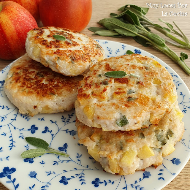 Hamburguesas de Pollo, Manzana y Salvia Fresca