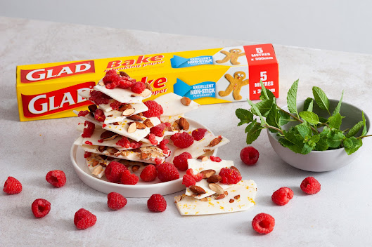 ALMOND AND RASPBERRY WHITE CHOCOLATE BARK RECIPE