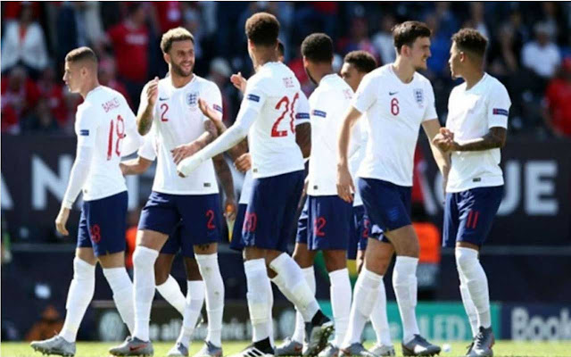 منتخب إنجلترا يتعادل مع المجر ، وفازت بولندا على ألبانيا في تصفيات كأس العالم