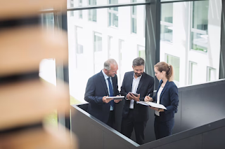 Commercial Litigation Lawyer