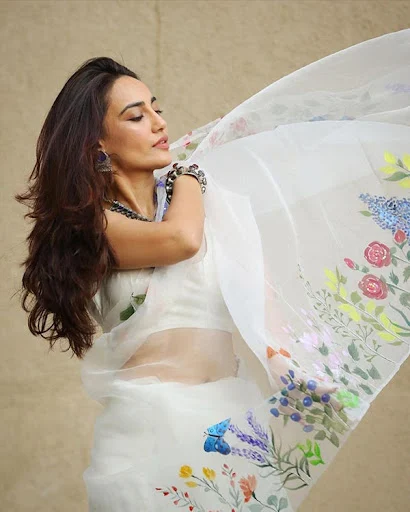 Surbhi Jyoti white saree hot actress