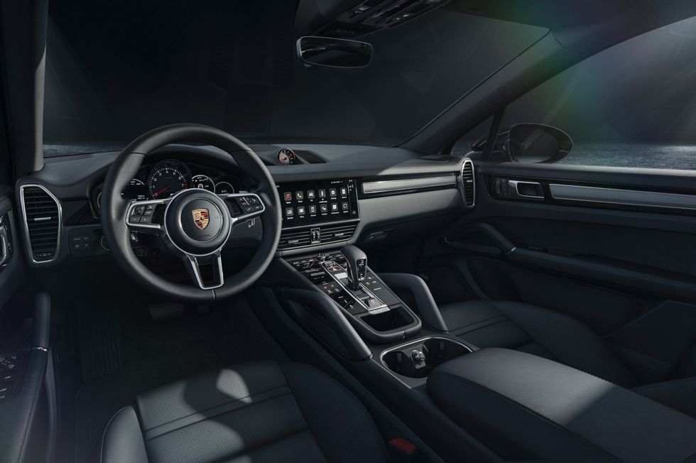 The more luxurious 2022 Porsche Cayenne Platinum Edition