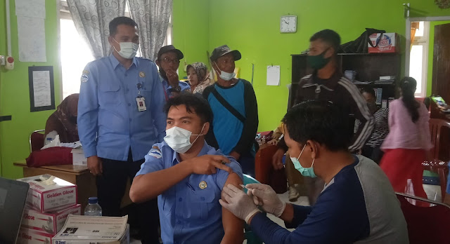 Perumda Air Minum Tirta Nusa Kabupaten Natuna Gelar Vaksinasi Covid-19 terhadap Karyawan dan Masyarakat