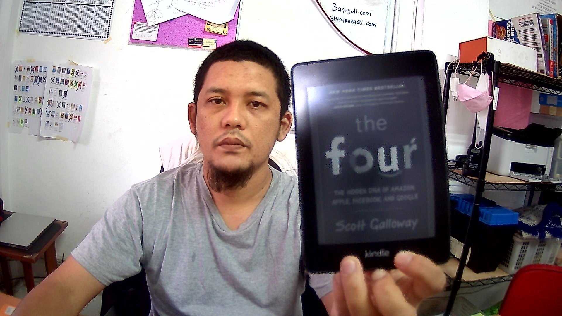 buku The Four dan yang punya Blog ini