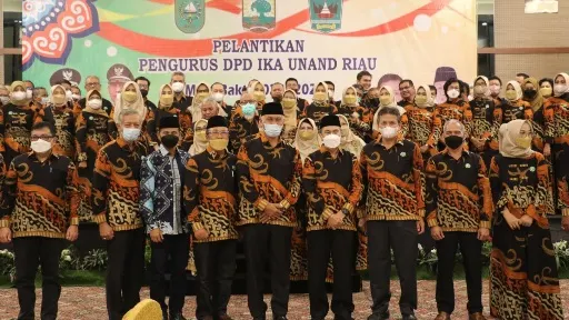 Dua Gubernur Hadiri Pelantikan Pengurus IKA Unand Riau