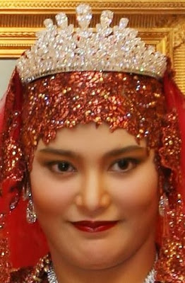 diamond tiara queen saleha brunei princess majeedah