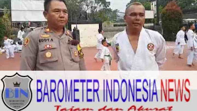 Kapolsek Megamendung AKP Eddy Santosa Menjadi Pembina Karate Terbaik.