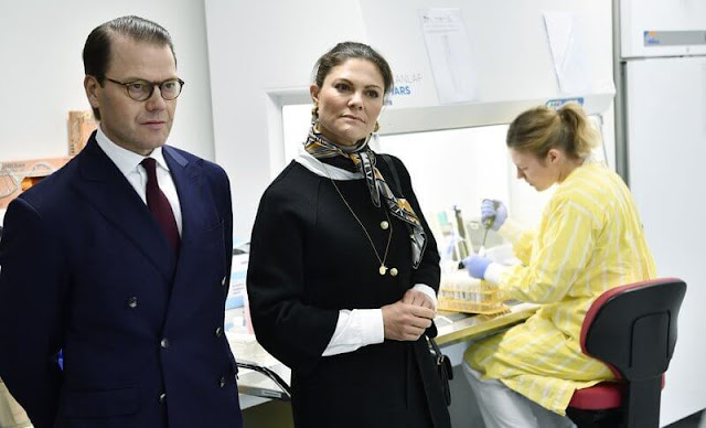 Crown Princess Victoria wore a printed cashmere and silk blend scarf by Emilio Pucci. Edblad Redondo studs earrings. Baumgarten di Marco
