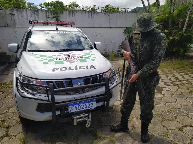 Policia Ambiental flagra posse de armas de fogo em Miracatu