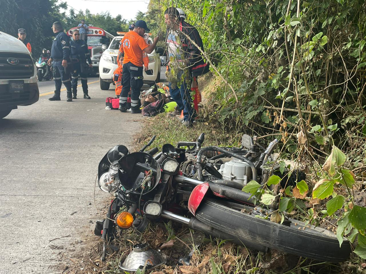 El Salvador: Motociclista grave tras impactar contra un camión en Santa Tecla, La Libertad