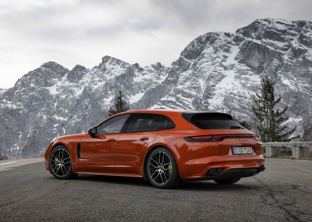 2021 Porsche Panamera 4 E-Hybrid Sport Turismo