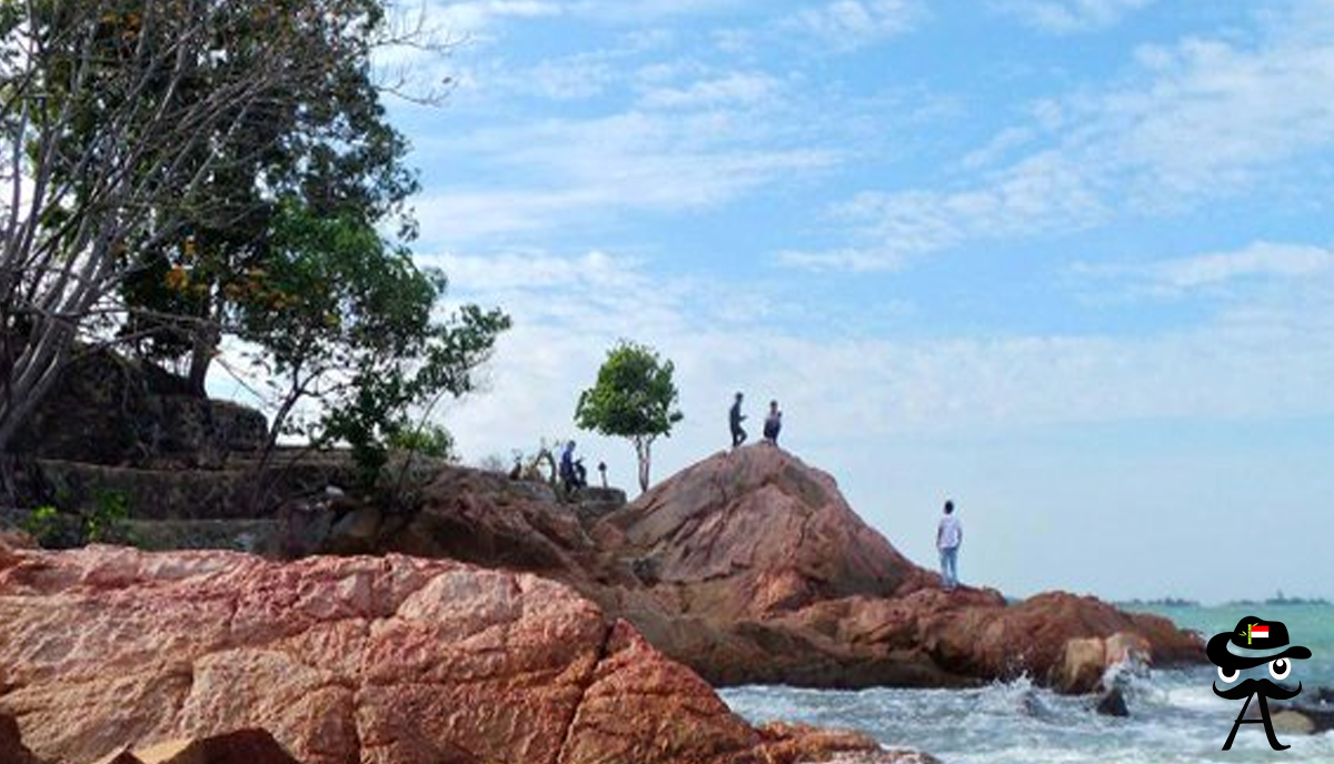 Sekilak Beach Has a Natural Feel