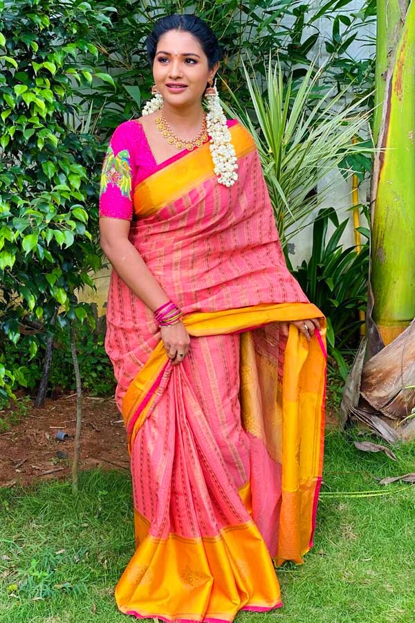 Vaidhegi Kaathirundhaal serial heroine Vaidhegi