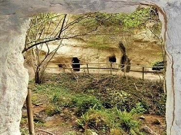 Descubriendo 😯 Eremitorio del  Arroyo de las Torcas. Las Merindades . Burgos.