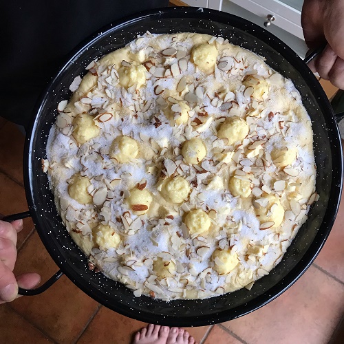 Mandel-Butterkuchen mit Puddingpfützen