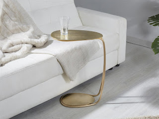 Mesa auxiliar para el sofa estilo actual oro