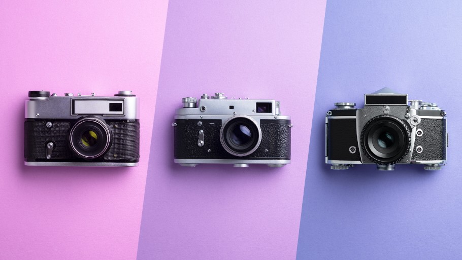 How To Create a Blog That Makes Money in 2022, camera colors
