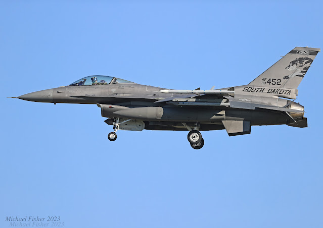 89-0452/SD F-16CM USAF