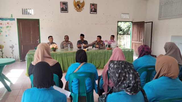 Kapolsek Sipispis AKP Syamsul Arifin, S.E, M.Si Silaturahmi ke Majelis Taklim Aljamiatul Hasanah 
