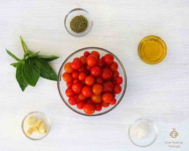 Ingredientes para tomatinhos confitados