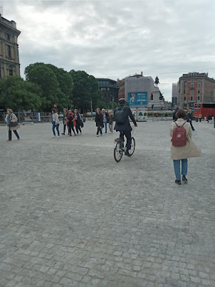 The walk towards Sforzesco Castle