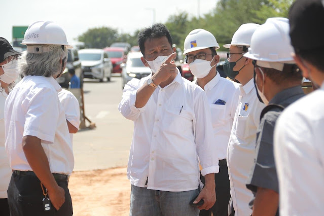 Usai Musrenbang , Rudi Tinjau Jalan Yos Sudarso yang Menghubungkan Bandara Hang Nadim ke Pelabuhan Batuampar