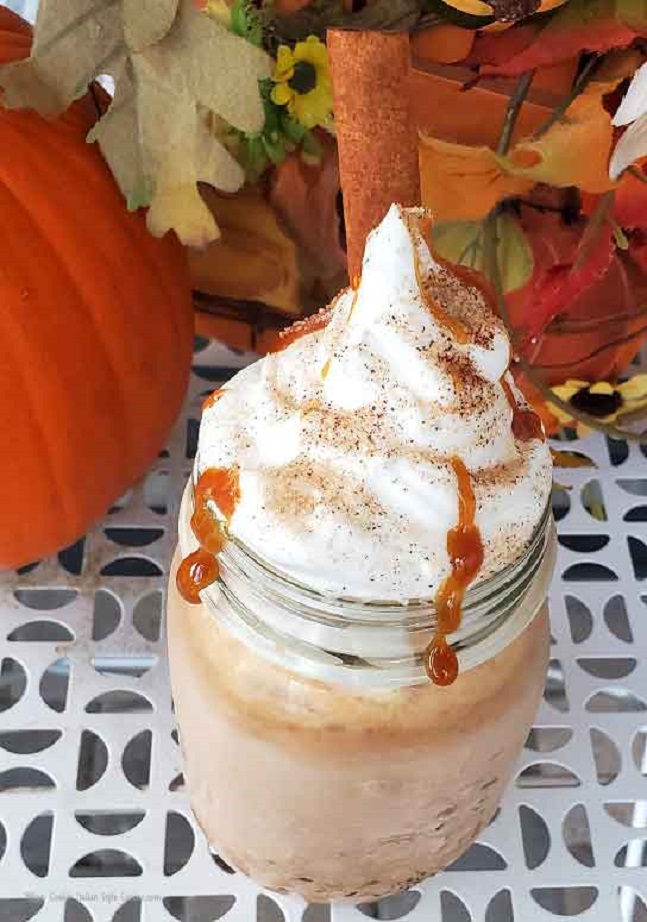 this is a copycat Starbucks pumpkin frappuccino