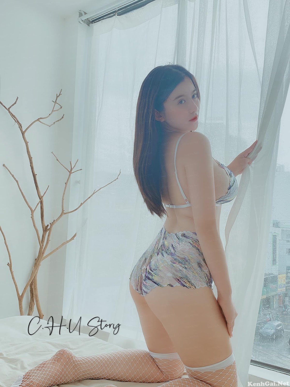 Linh Anh: Xuống trái đất chỉ để làm Sexy Girl.