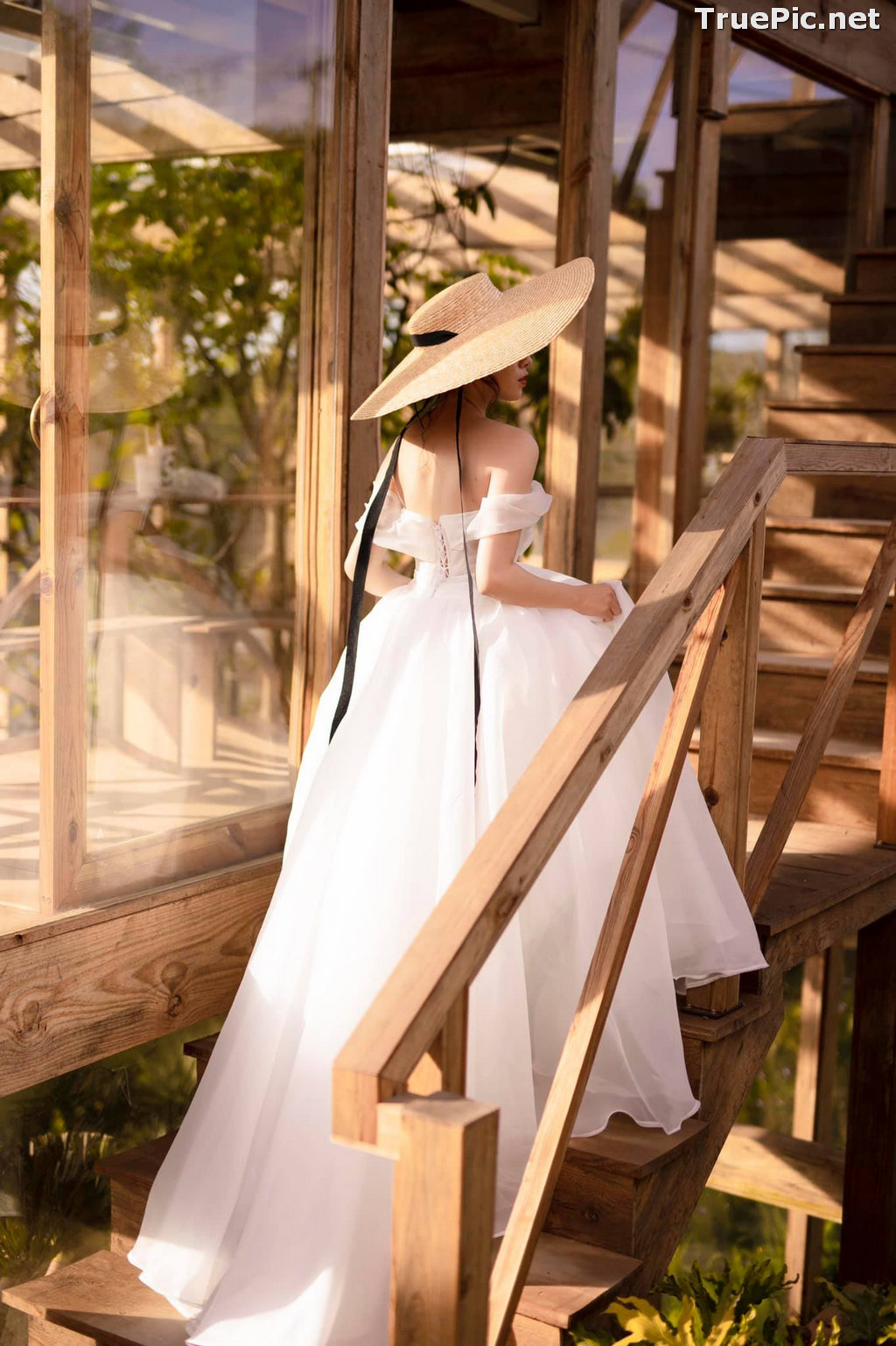 Image Vietnamese Model - Ngoc Huyen - White Floral Dresses - TruePic.net (33 pictures) - Picture-20