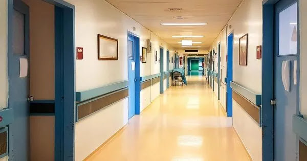 Ένωση Ιατρών των Νοσοκομείων για τη νέα εγγύλιο: «Κάτι τέτοιο συνιστά κατάφορη παραβίαση της ιατρικής δεοντολογίας»