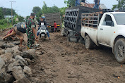 Jalan Margasari - Marabahan Berlubang, Diguyur Hujan Rawan Kecelakaan 