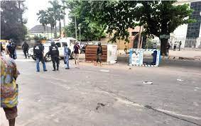 Mob Vandalise Vehicles As Truck Crushes 10 Lagos Students, Police Declare Two Dead