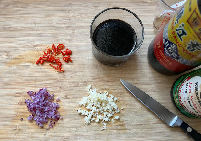 The dipping sauce ingredients