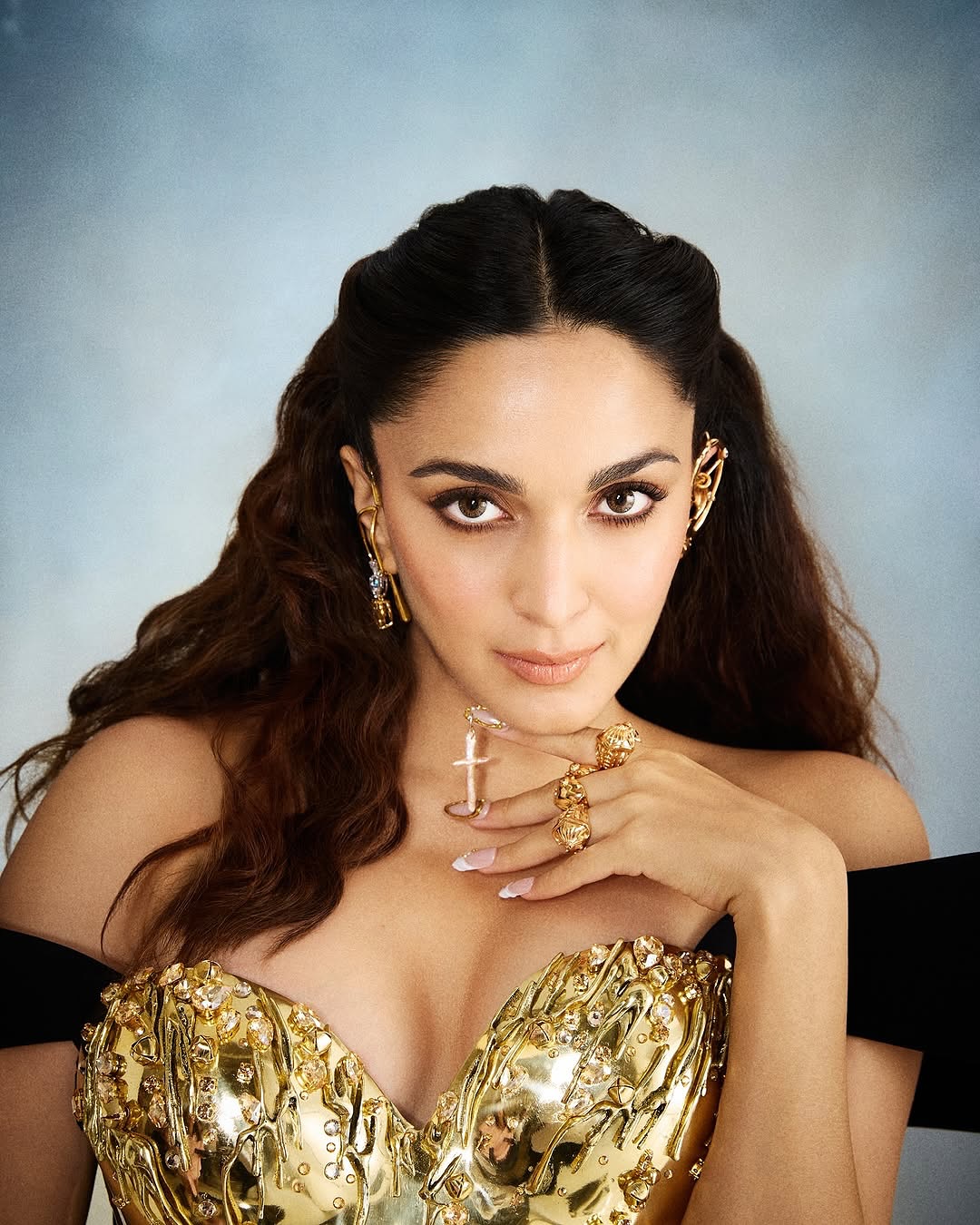Kiara Advani’s Baby Bump & Busty Glow Steal the Show at Met Gala 2025