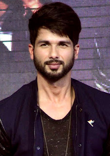 most attractive image of shahid kapoor in daadhi aur moonchhon me