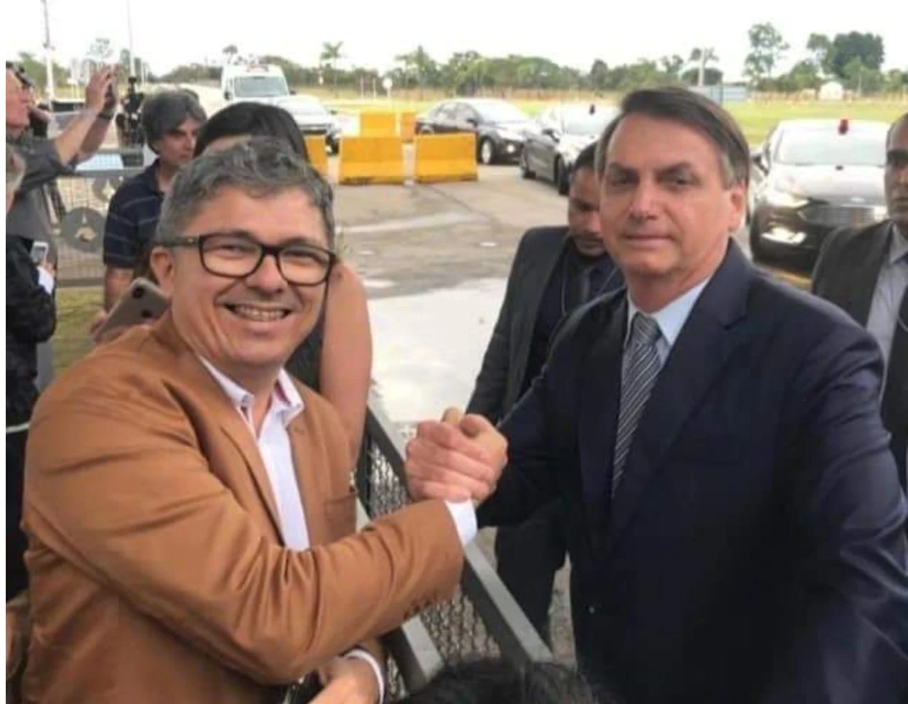 Wellington Macedo de Souza e o ex-presidente Jair Bolsonaro – Foto: Reprodução