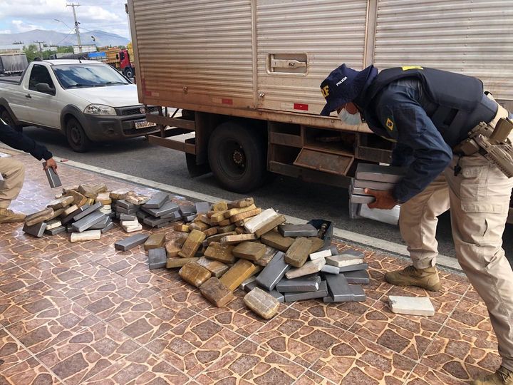 Sobral: Caminhão com drogas é apreendido pela PRF
