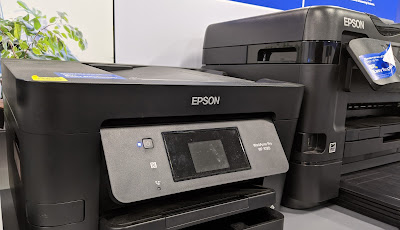Impresora Epson para explicar el restablecimiento de las almohadillas.