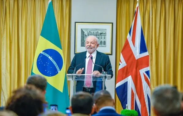 Lula descarta mudar articulação política após derrota no Congresso e defende Padilha