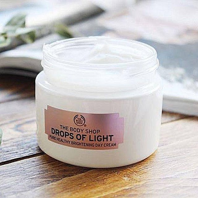 Drops of Light Day Cream dari The Body Shop