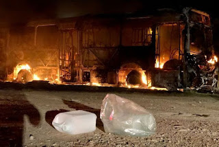 Bandidos ateiam fogo em ônibus coletivo em João Pessoa