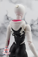 MAFEX Spider-Gwen (Gwen Stacy) 13