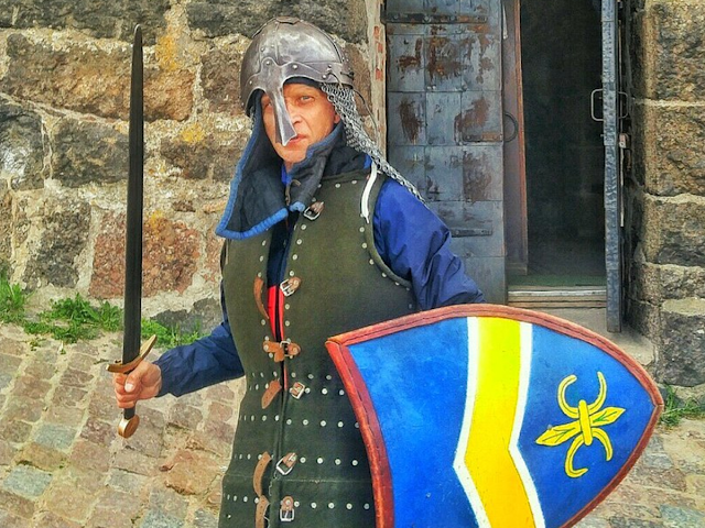 ежегодный рыцарский фестиваль в Выборгском замке "Турнир святого Олафа"